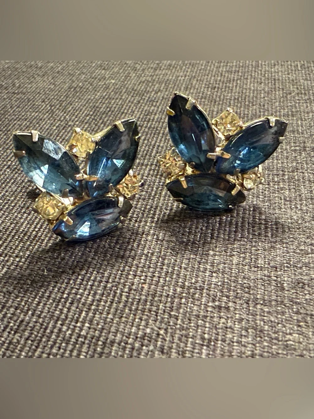 Vintage Blue and Clear Rhinestone Clip Earring
